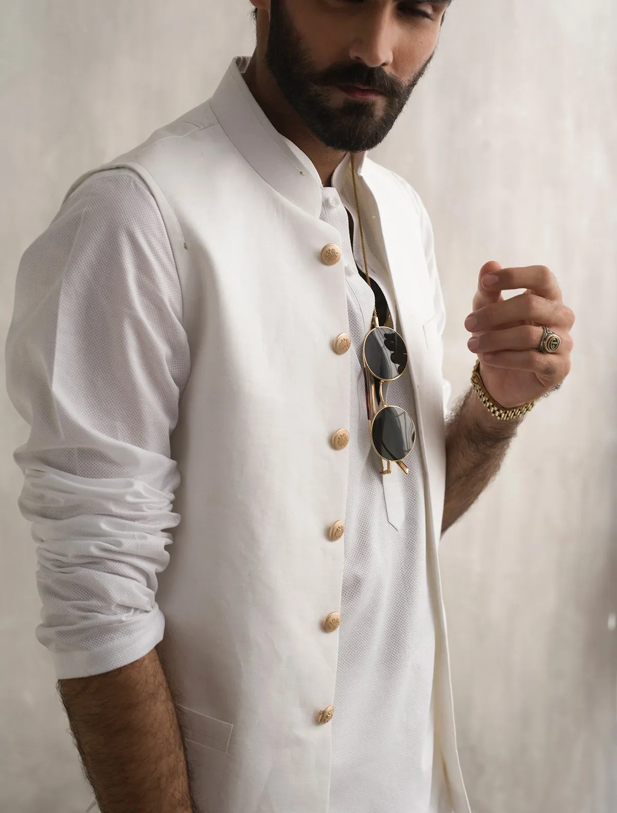 WHITE LINEN WAISTCOAT